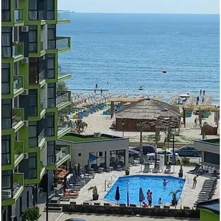 Pool & - Langa Plaja * Năvodari