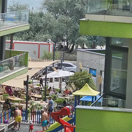 Pool & - Langa Plaja Apartman